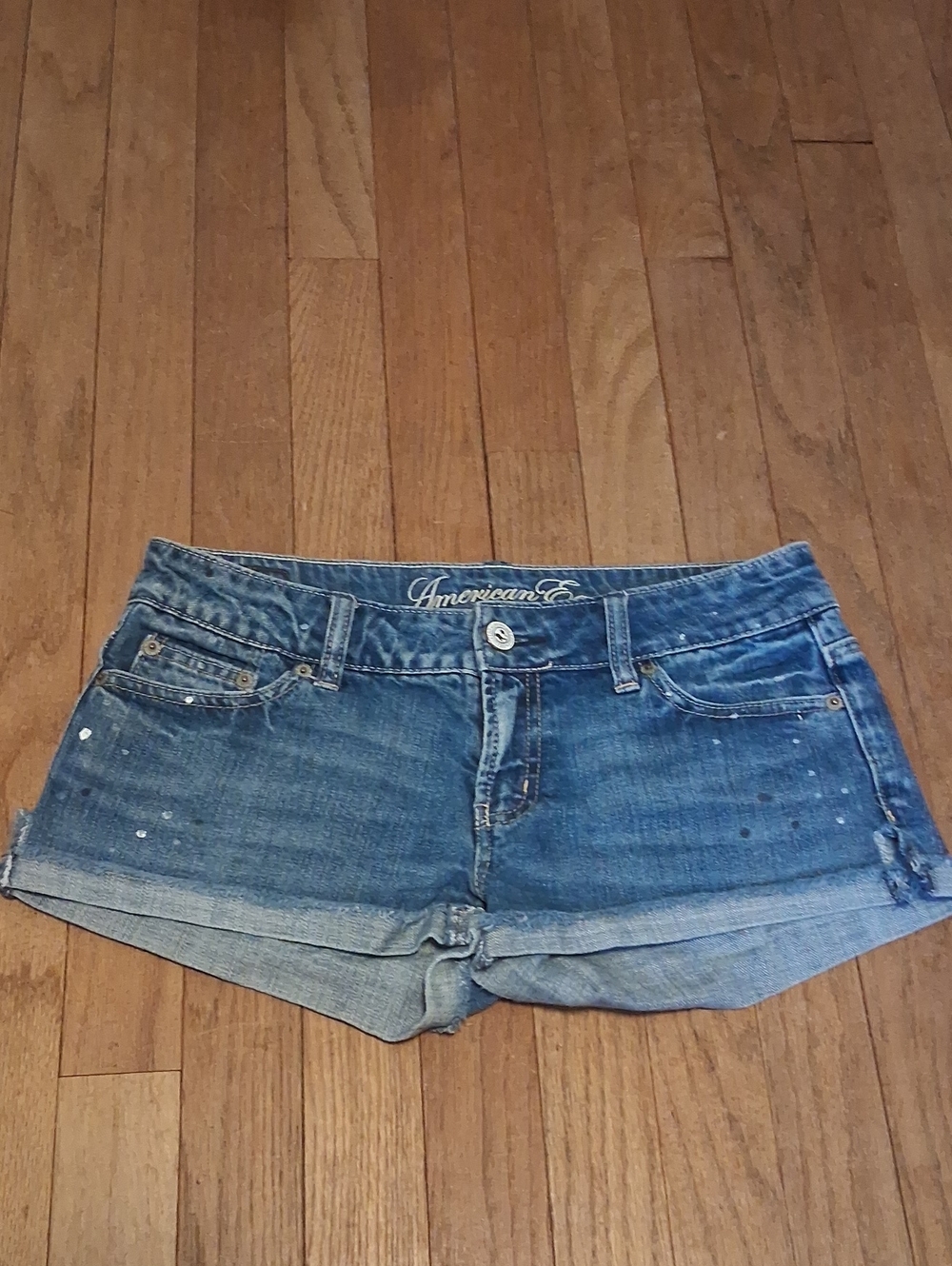 American Eagle Distressed Blue Denim Cuffed Women’s 4 short Shorts low rise